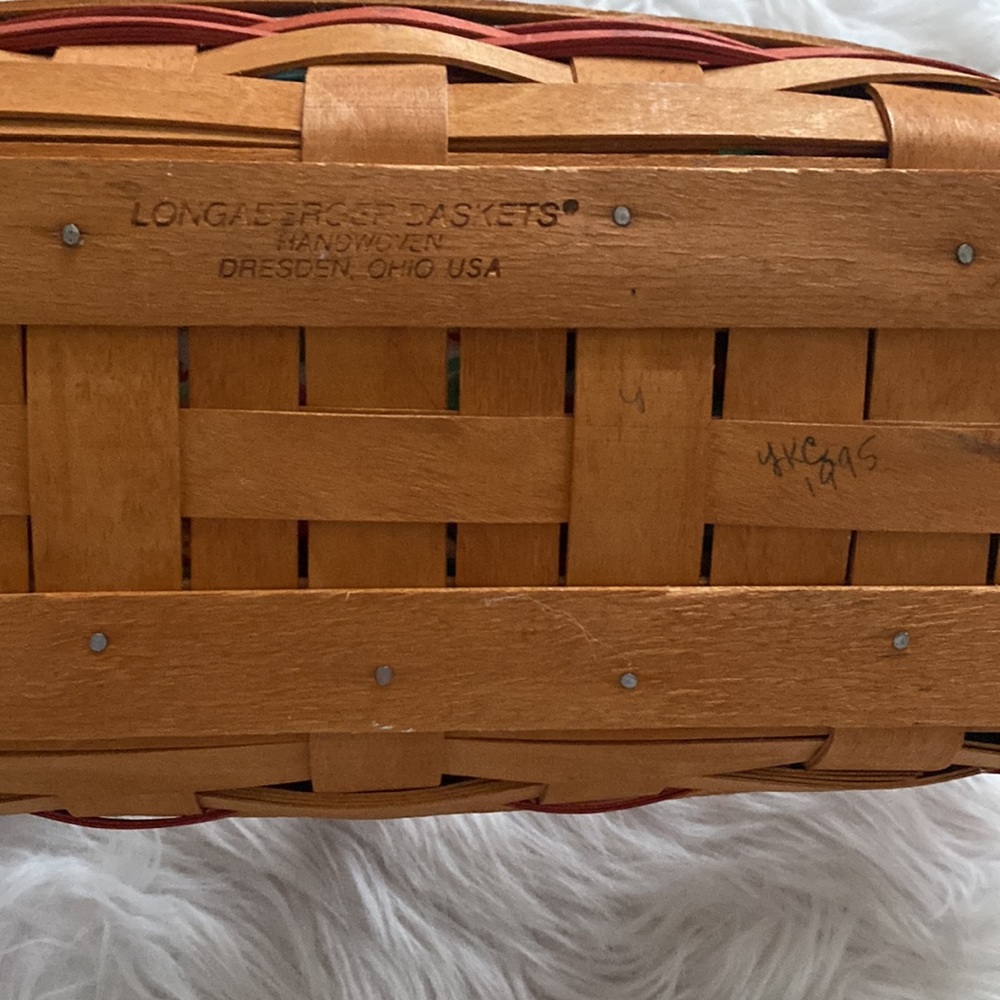 Longaberger 1995 May Series Tulip Basket with Liner & Protector - Picture 3 of 4